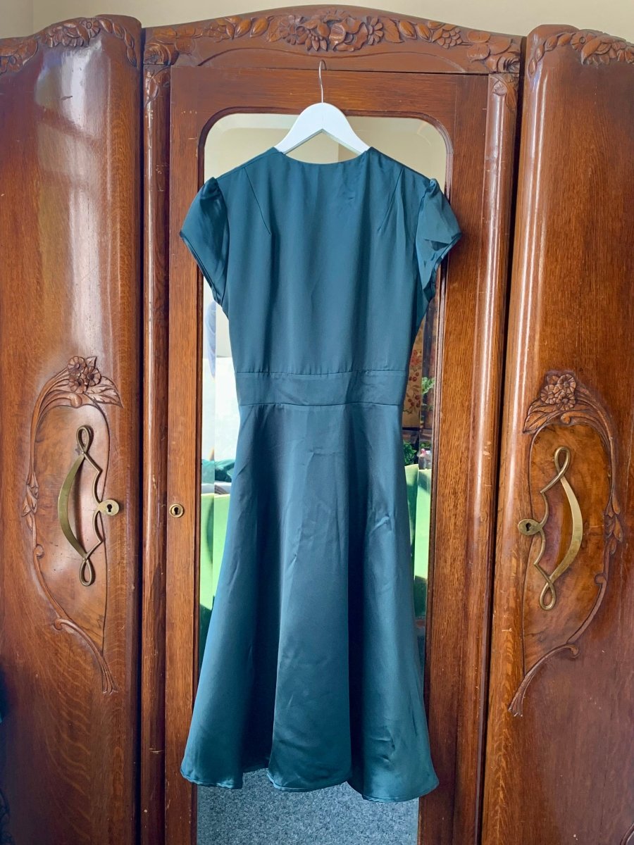SAMPLE Piccadilly Dress Satin forest green 12