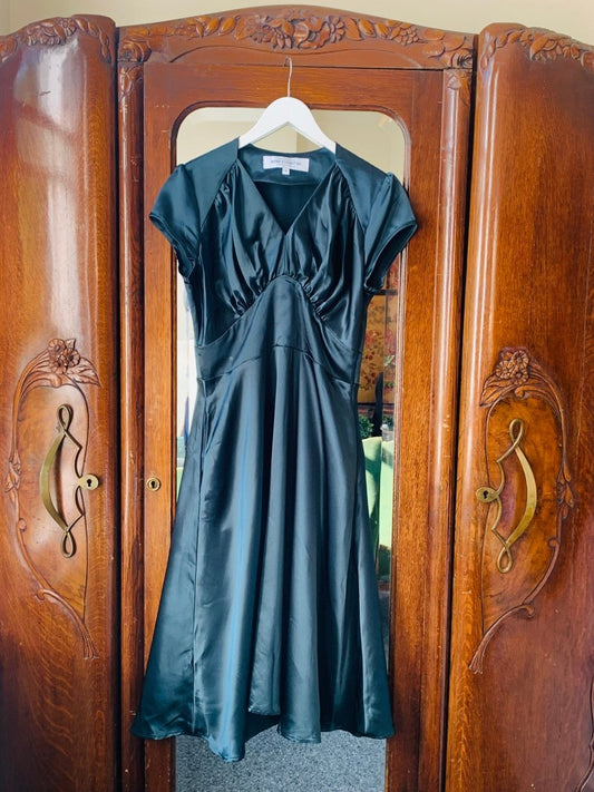 SAMPLE Piccadilly Dress Satin forest green 12
