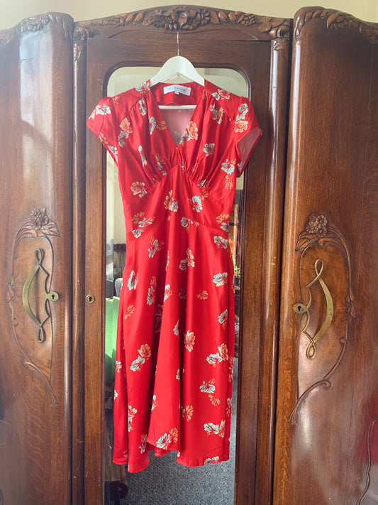 SAMPLE Piccadilly Dress Satin Red Floral 12