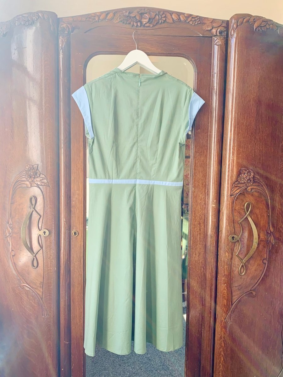 SAMPLE Cambridge Dress green blue 12