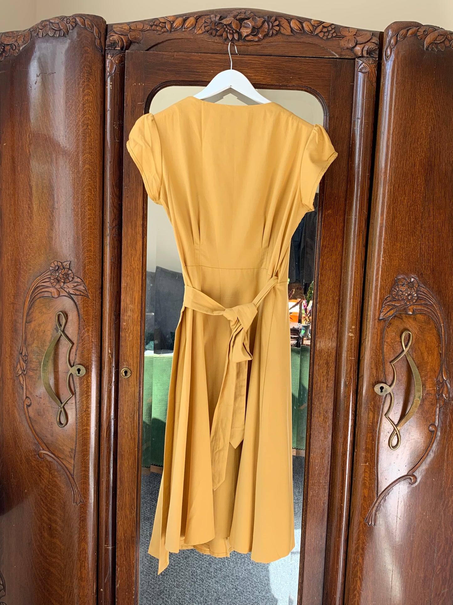 SAMPLE Wrap Dress soft yellow L
