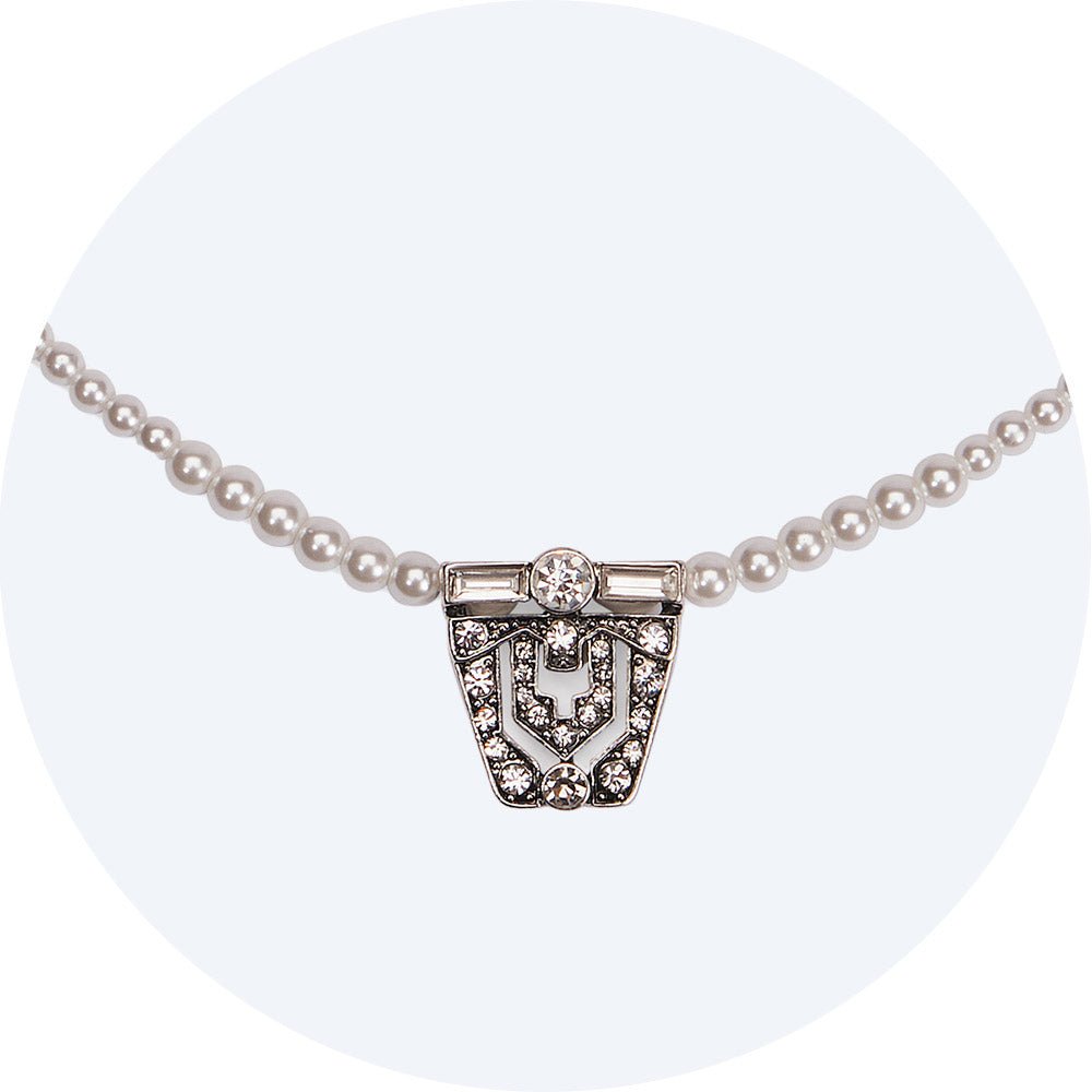 Deco Diamante Pearl Necklace close up